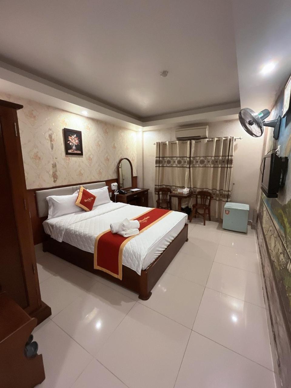 Khach San Nam Son Hotel Dong Khe Bagian luar foto